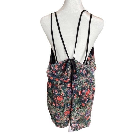 Forever 21 Plus floral romper with tie in the back - Picture 3 of 4